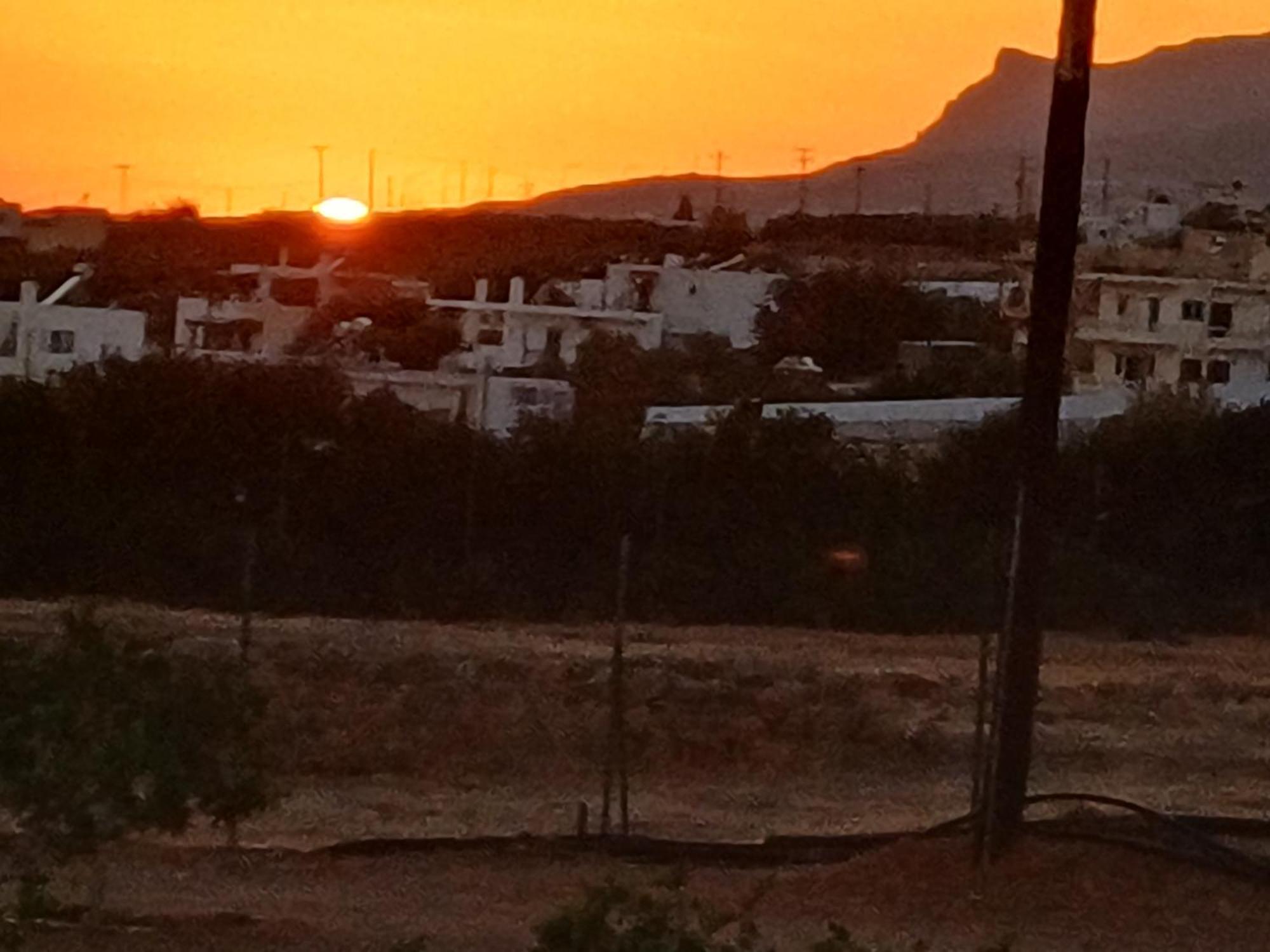 Εξοχη Και Θαλασσα Daire Makrýgialos Dış mekan fotoğraf
